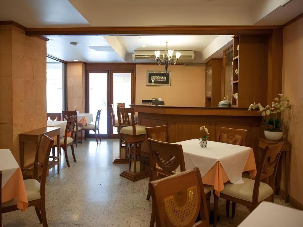 Lido Beach Hotel Pattaya Ngoại thất bức ảnh