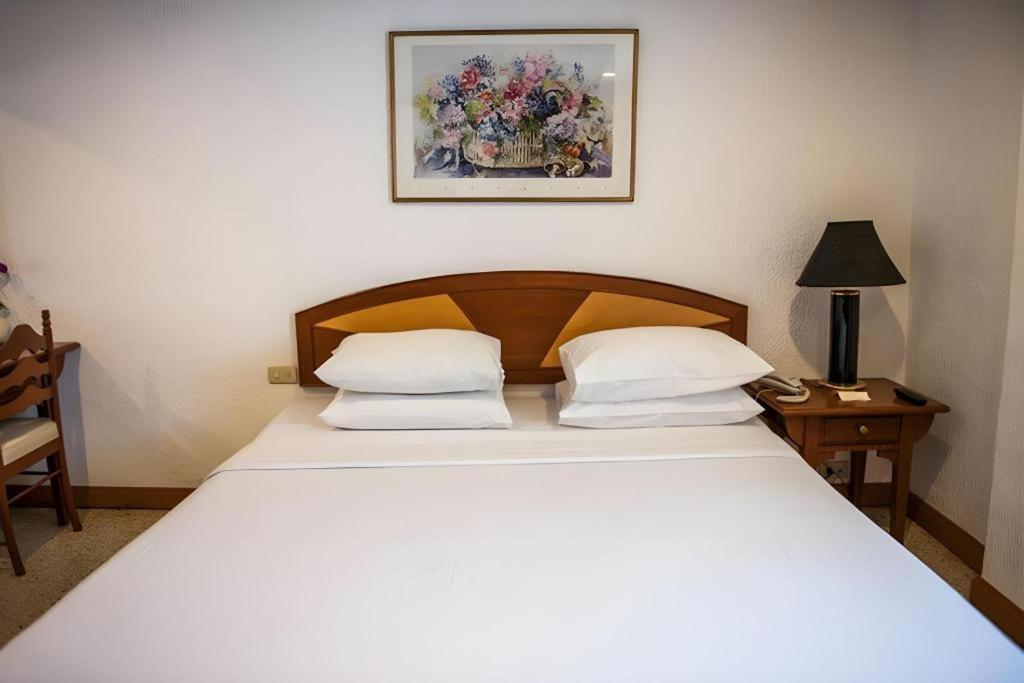 Lido Beach Hotel Pattaya Ngoại thất bức ảnh