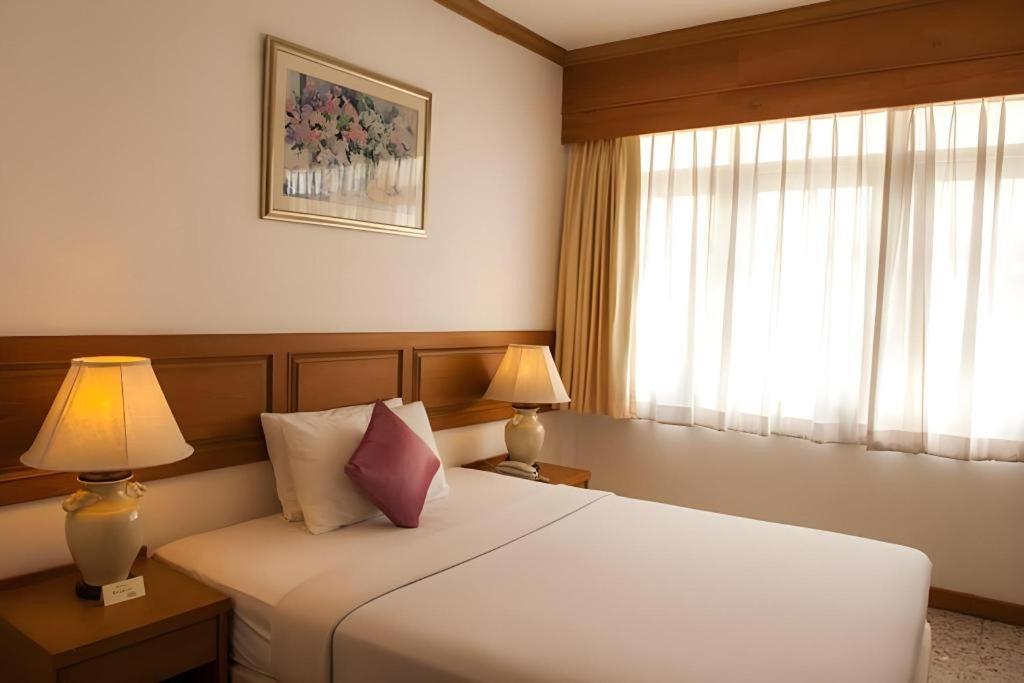 Lido Beach Hotel Pattaya Ngoại thất bức ảnh