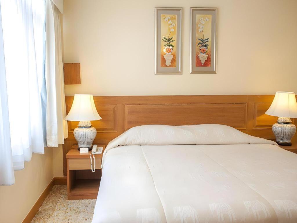 Lido Beach Hotel Pattaya Ngoại thất bức ảnh