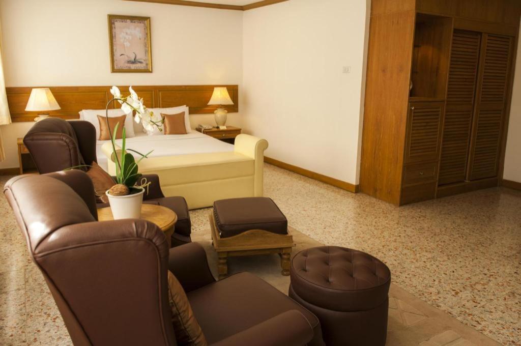 Lido Beach Hotel Pattaya Ngoại thất bức ảnh