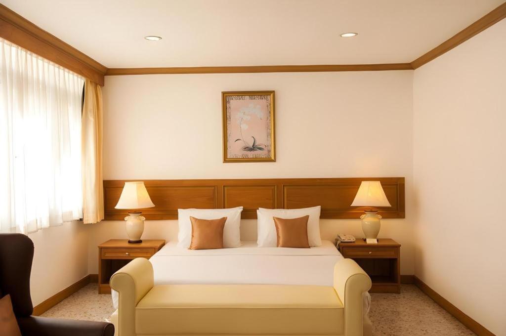 Lido Beach Hotel Pattaya Ngoại thất bức ảnh